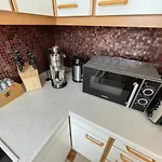 アパート Spacious 3bd Floor Flat Close To