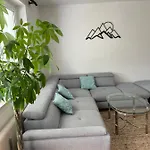 アパート Spacious 3bd Floor Flat Close To クラーゲンフルト