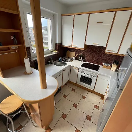 Apartmán Spacious 3bd Floor Flat Close To *