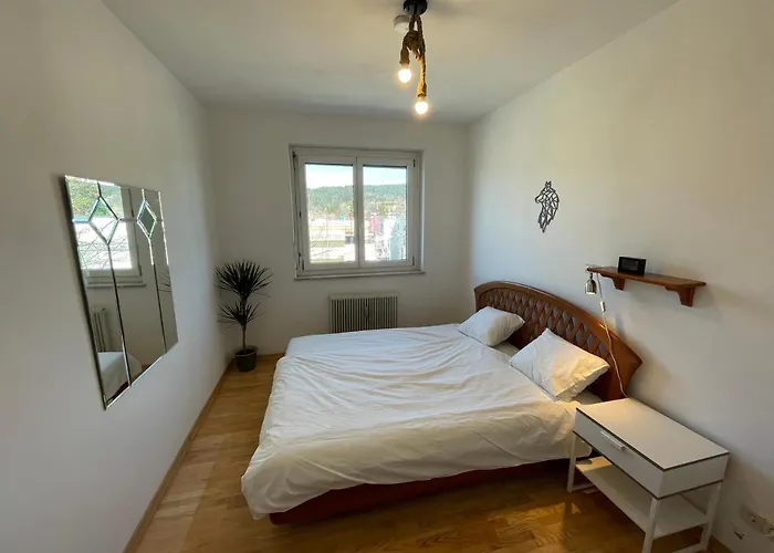 דירה Spacious 3bd Floor Flat Close To קלגנפורט